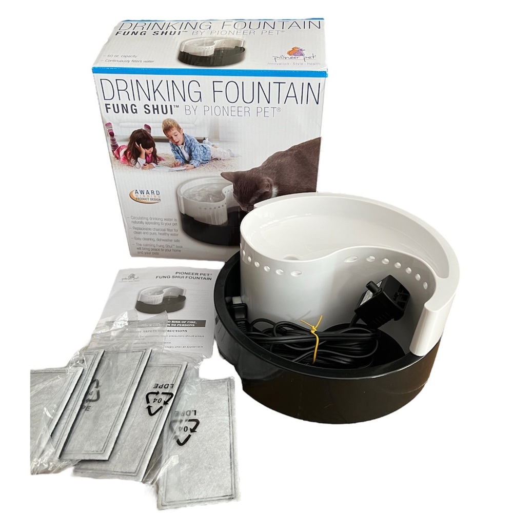 Fung shui Drinking fountain by pioneer pet with bonus filters